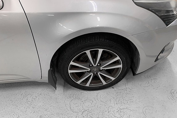 Toyota Avensis 14 of 14
