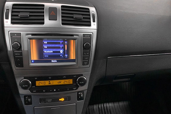 Toyota Avensis 9 of 14
