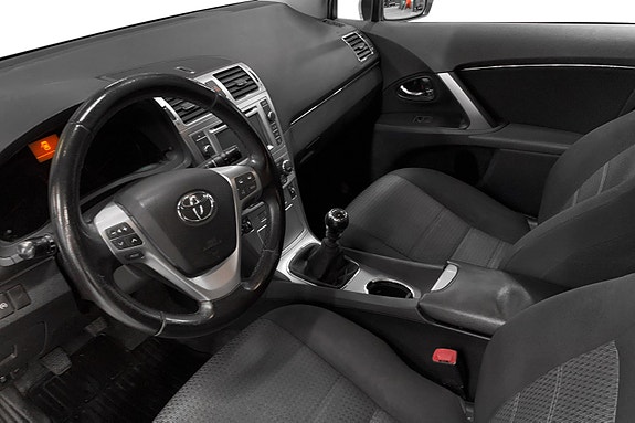 Toyota Avensis 7 of 14