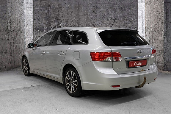 Toyota Avensis 5 of 14