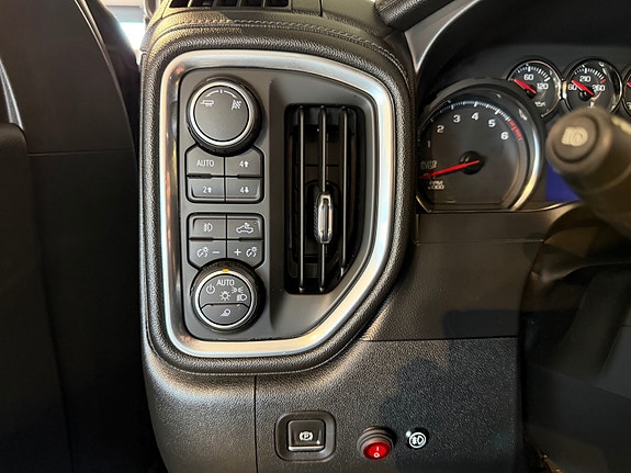Chevrolet Silverado 1500 27 of 30
