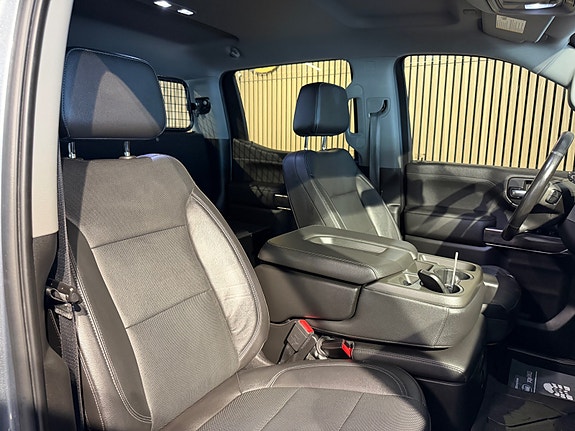 Chevrolet Silverado 1500 8 of 30