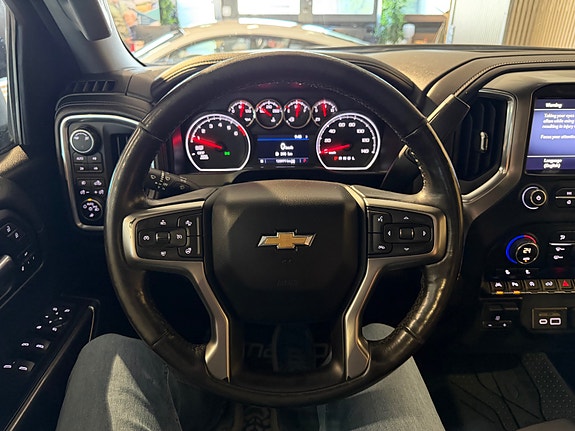 Chevrolet Silverado 1500 28 of 30