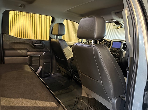 Chevrolet Silverado 1500 11 of 30