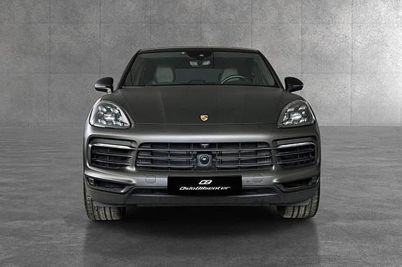 Porsche Cayenne 13 of 30