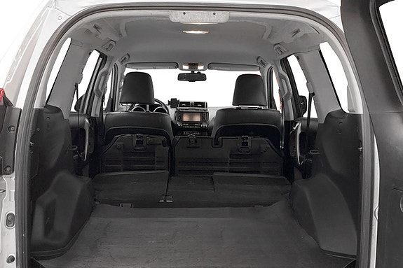 Toyota Land Cruiser 13 of 15