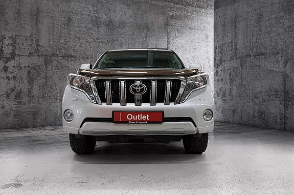 Toyota Land Cruiser 2 of 15