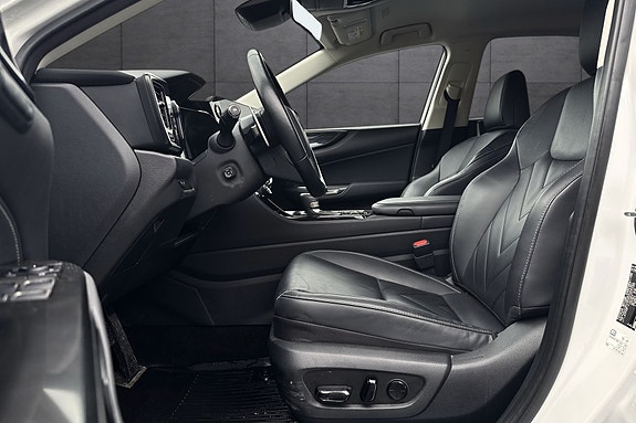 Lexus NX450h 11 of 30