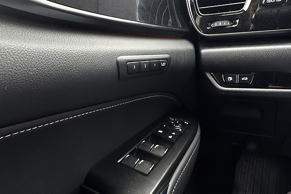 Lexus NX450h 16 of 30
