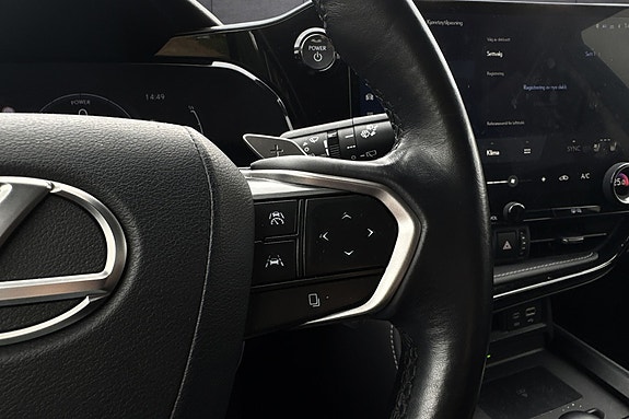Lexus NX450h 24 of 30