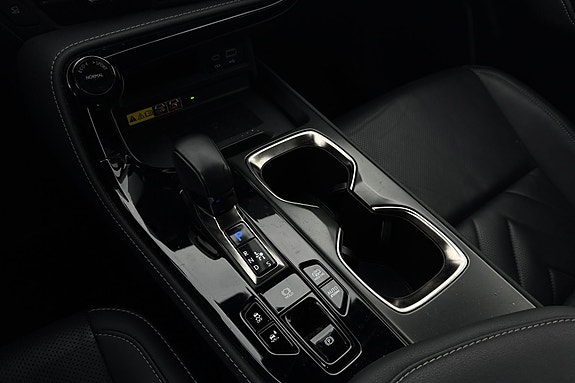 Lexus NX450h 26 of 30