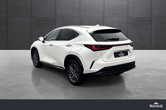 Lexus NX450h 7 of 30