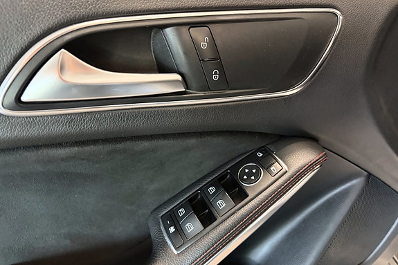 Mercedes-Benz A45 23 of 30