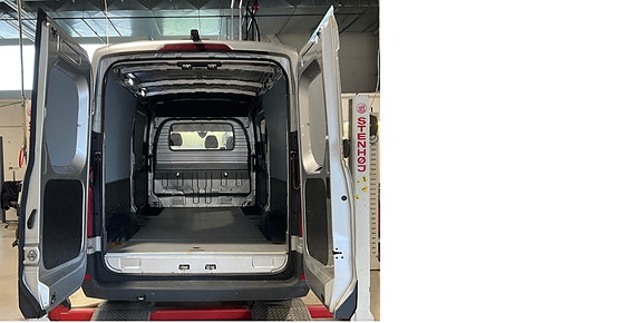 Maxus Deliver 9 5 of 9
