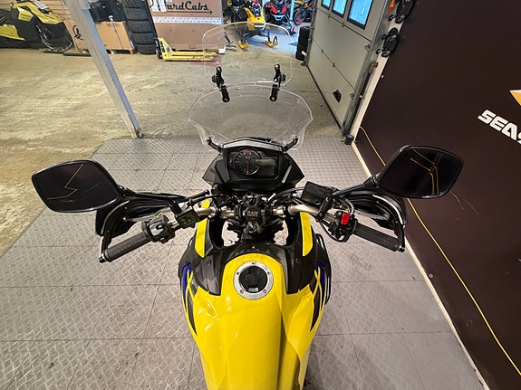 Suzuki DL 650 V-Strom XT 10 of 12