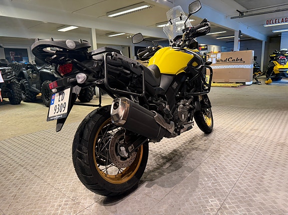 Suzuki DL 650 V-Strom XT 6 of 12