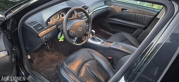 Mercedes-Benz E-Klasse 9 of 16