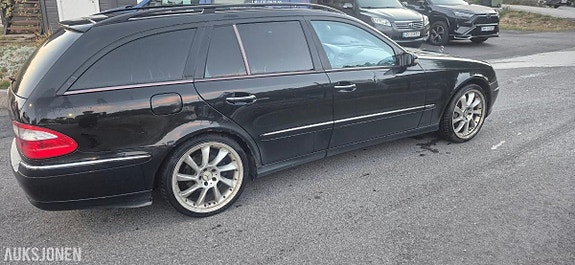 Mercedes-Benz E-Klasse 8 of 16