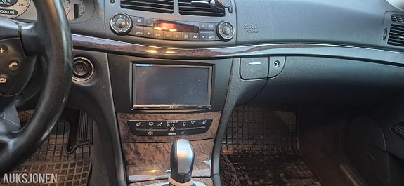 Mercedes-Benz E-Klasse 10 of 16