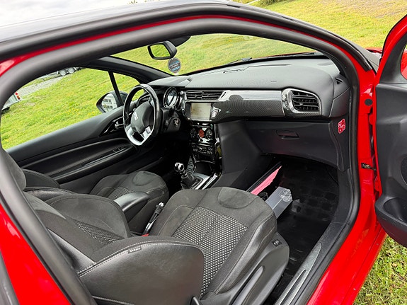 Citroen DS3 15 of 20