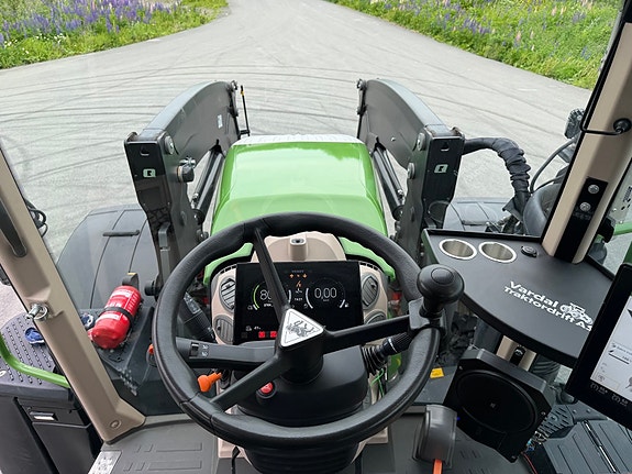 Fendt 724 Gen 6 Profi pluss 2 of 16