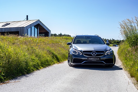 Mercedes-Benz E63 16 of 30