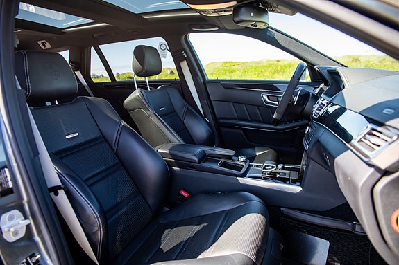 Mercedes-Benz E63 6 of 30