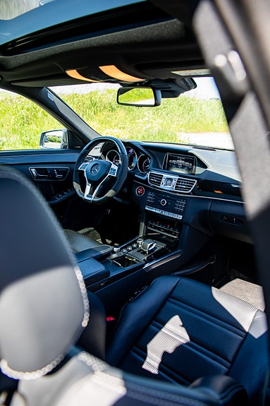 Mercedes-Benz E63 5 of 30