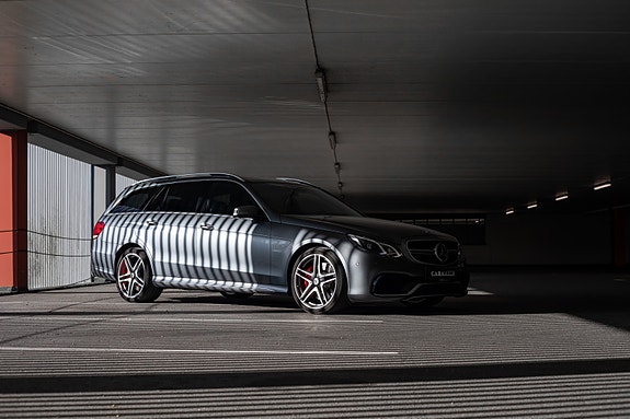 Mercedes-Benz E63 10 of 30