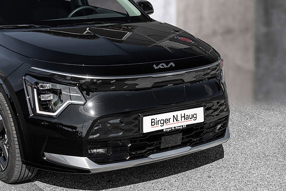 Kia Niro 2 of 25