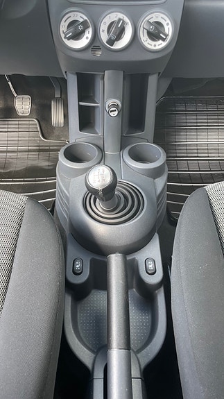 Mitsubishi Colt 16 of 21