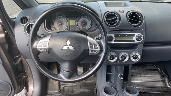 Mitsubishi Colt 11 of 21