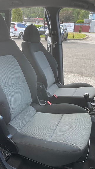 Mitsubishi Colt 19 of 21