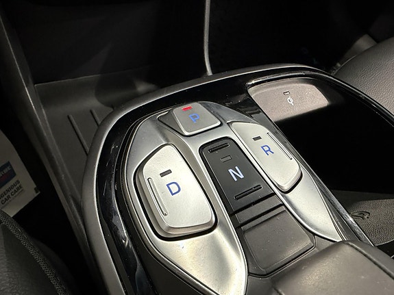 Hyundai IONIQ 22 of 29