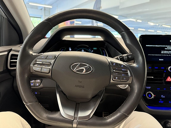 Hyundai IONIQ 17 of 29