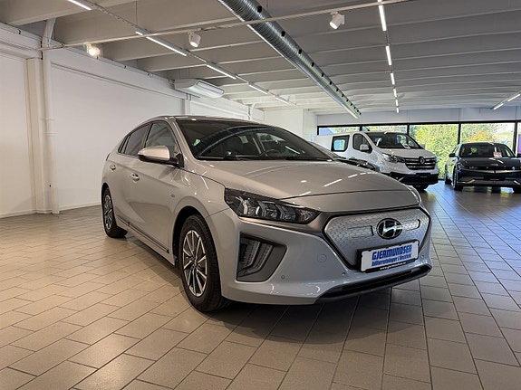 Hyundai IONIQ 8 of 29
