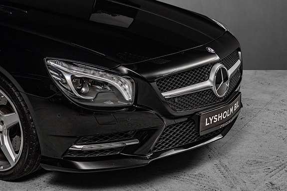 Mercedes-Benz SL350 4 of 30