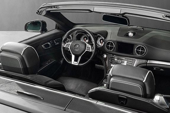 Mercedes-Benz SL350 18 of 30