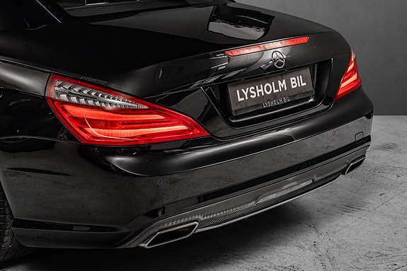 Mercedes-Benz SL350 9 of 30