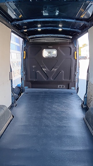 Ford Transit 11 of 19