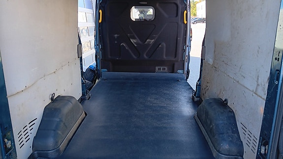 Ford Transit 13 of 19