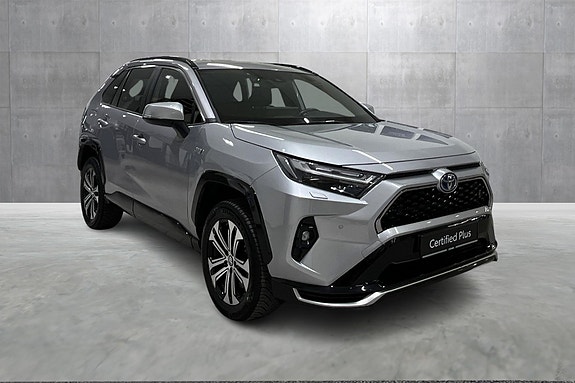 Toyota RAV4 Plug-in Hybrid 7 of 22