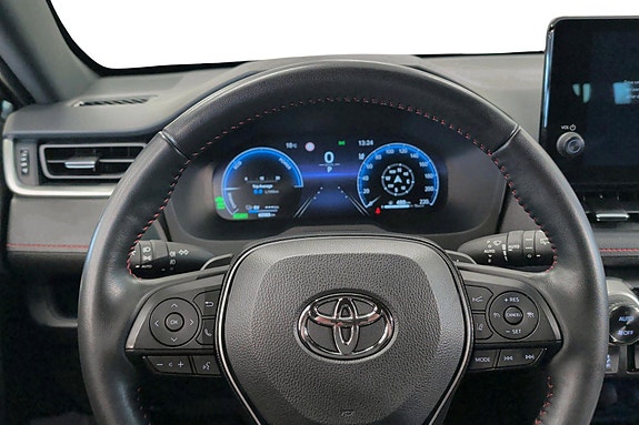 Toyota RAV4 Plug-in Hybrid 12 of 22