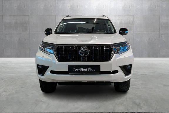 Toyota Land Cruiser 8 of 17