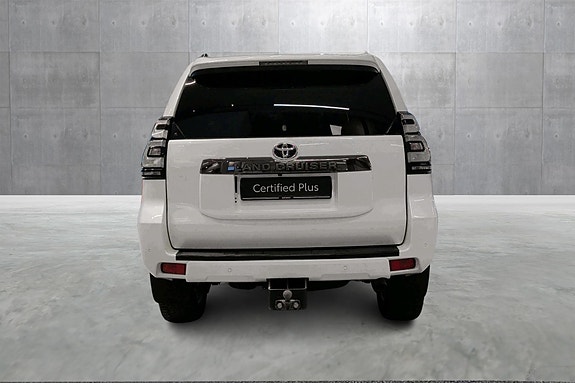 Toyota Land Cruiser 4 of 17