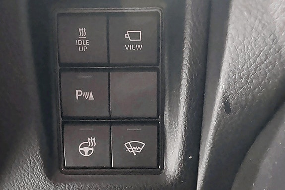 Toyota Land Cruiser 13 of 17
