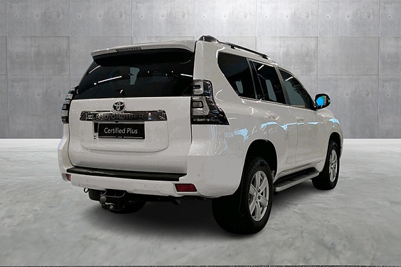 Toyota Land Cruiser 5 of 17