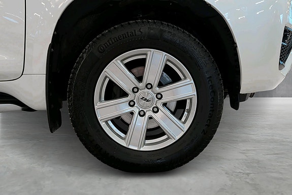 Toyota Land Cruiser 17 of 17