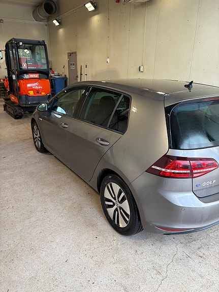 Volkswagen GOLF 5 of 14