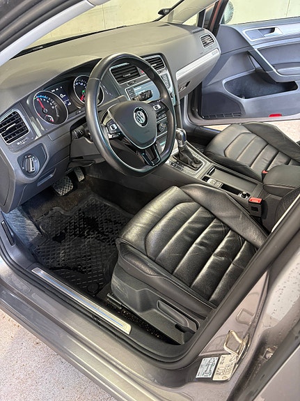 Volkswagen GOLF 11 of 14